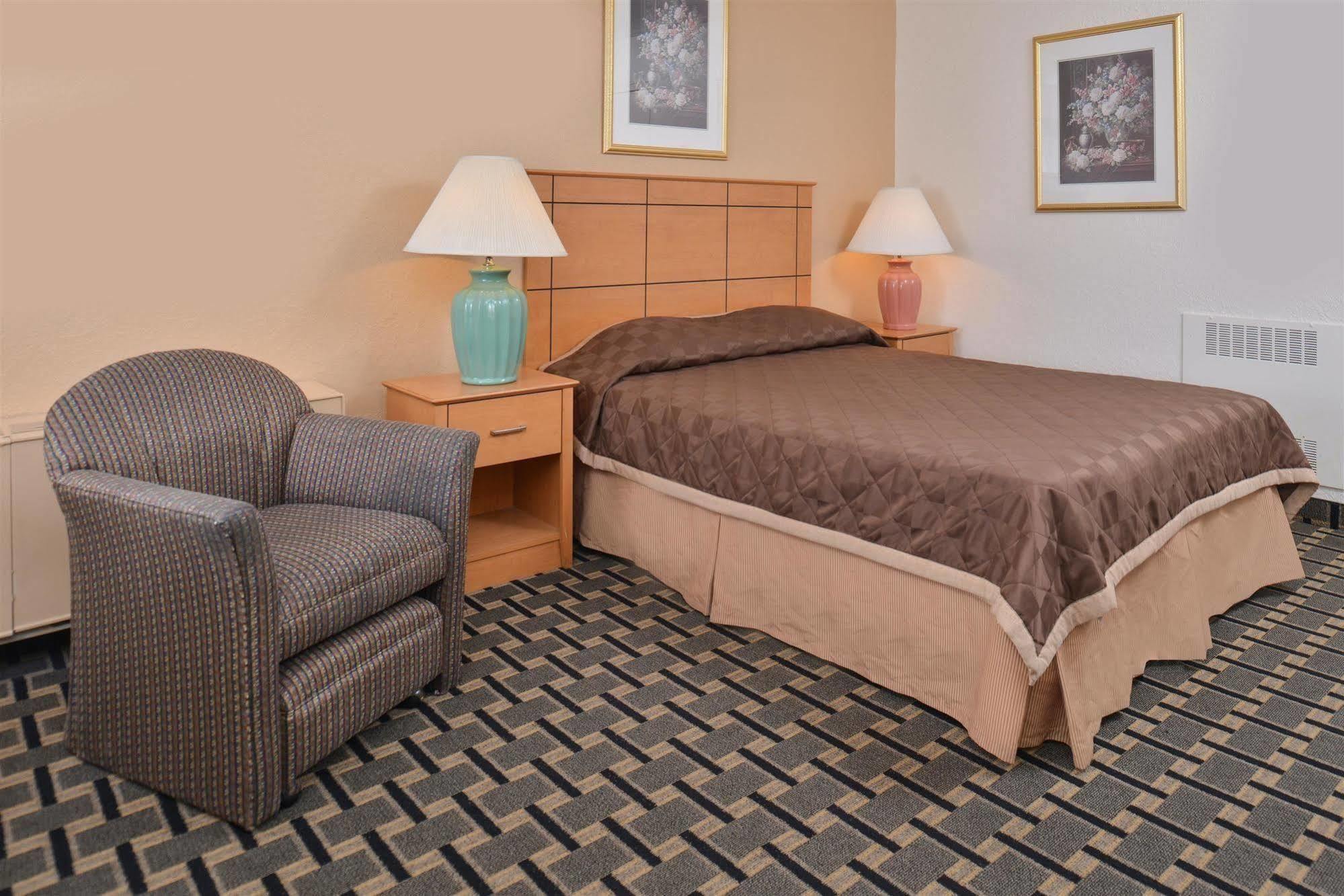 Americas Best Value Inn And Suites St. Cloud Saint Cloud Exterior foto
